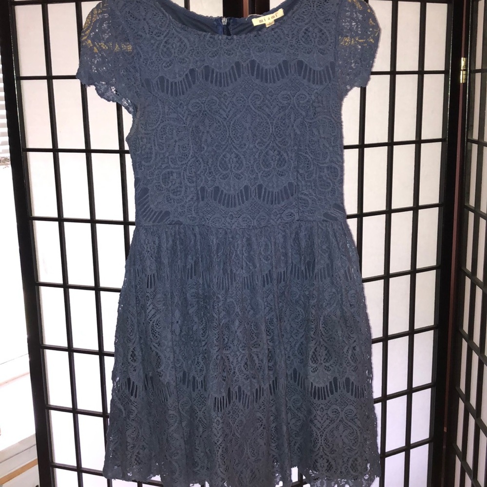 Francesca’s blue lace dress